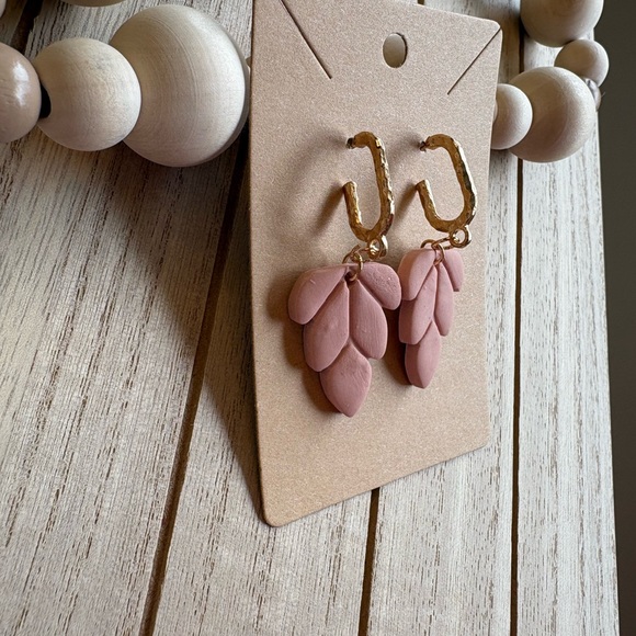 Gold Leaf Hoops - Dusty Pink - Picture 2 of 2